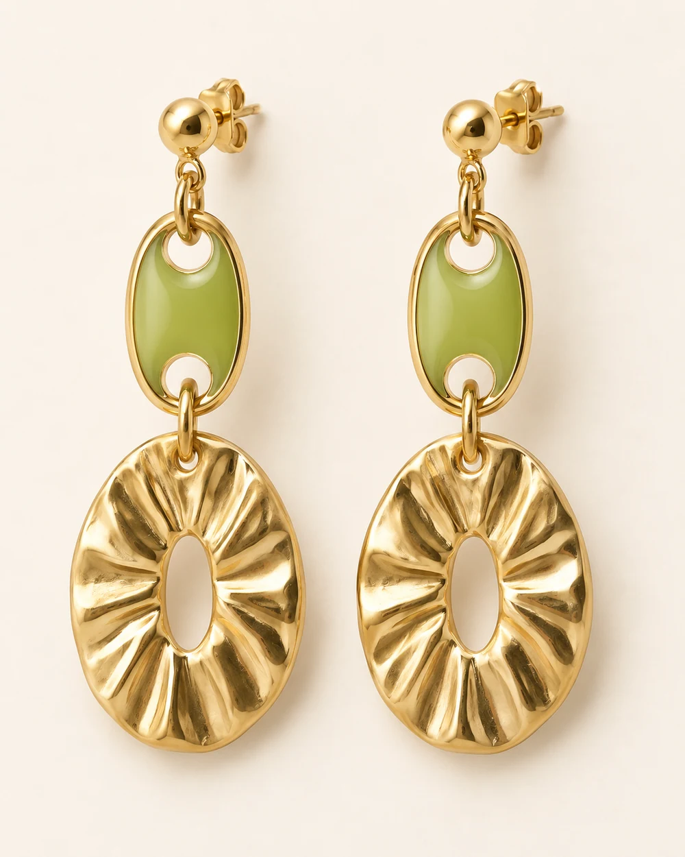 Calla — Connecteur ovale vert et ovale plissé s’articulent en deux étages.